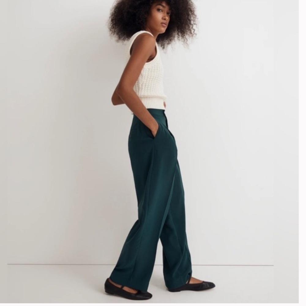 Madewell wide leg Rosedale high rise relaxed fit spruce green trousers. Size 4